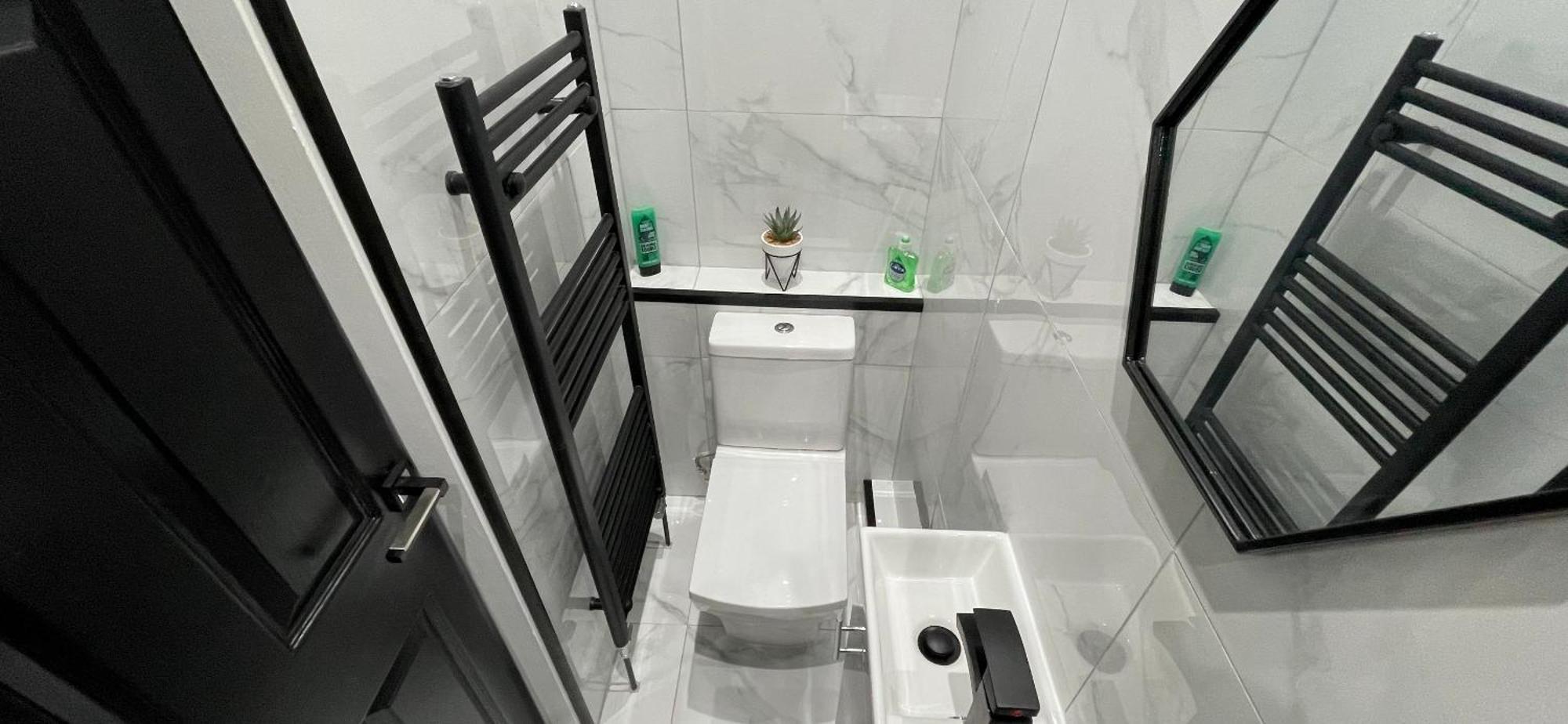4 Bed 4 Bath House With Free Parking, 5 Mins To Lfc And 15 Mins To City Centre Liverpool Esterno foto